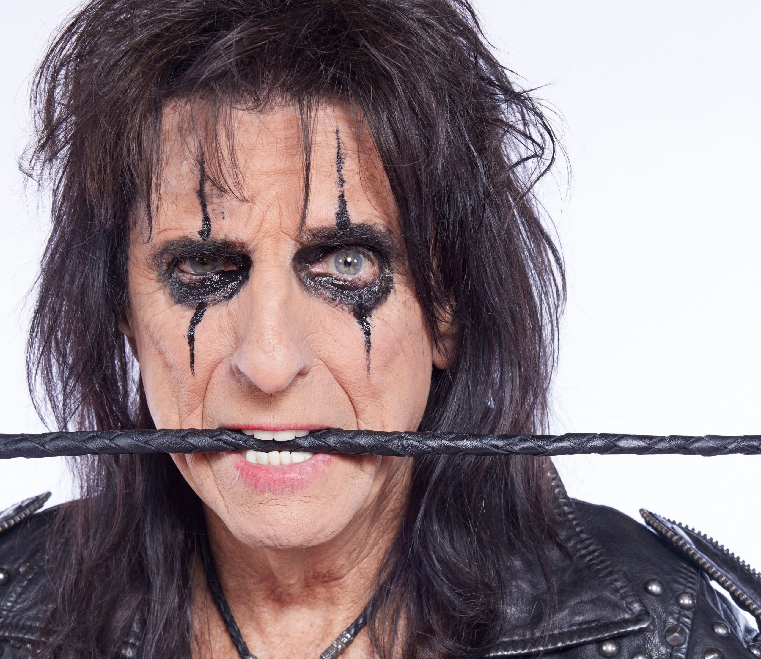 1127-18630-AliceCooper_on_White_0025.jpg